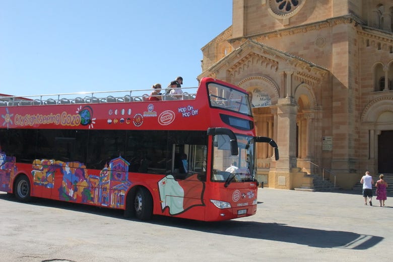 Bus touristique de Gozo