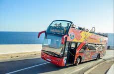 Ônibus turístico de Malta