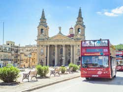 Autobus turistico di Malta