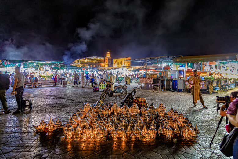 Plaza Jemaa el Fna durante la noche