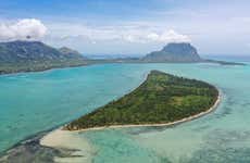 Cruzeiro pela ilha de Benitiers e Le Morne