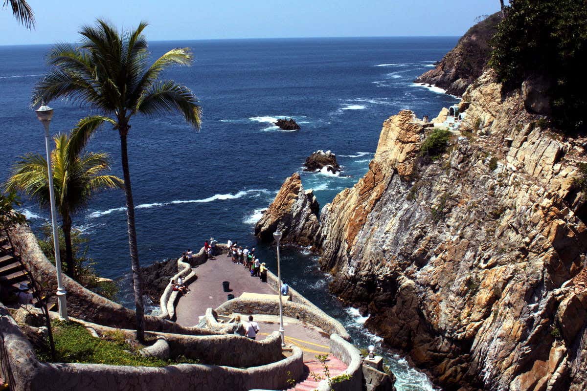 Acapulco Cliff Dive Show & Dinner - Book Online at Civitatis.com