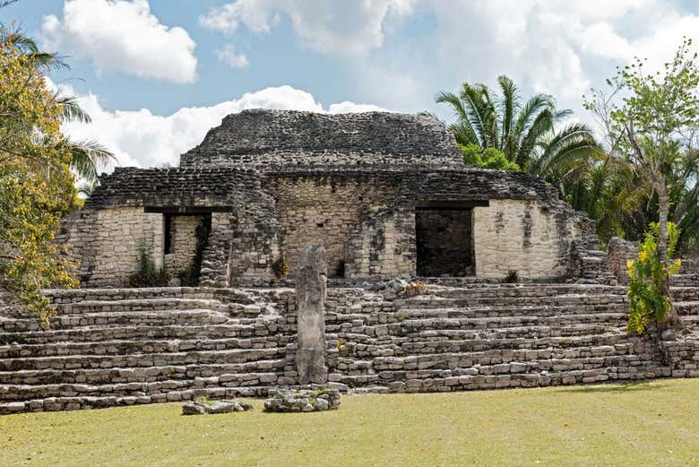 Excursión a las zonas arqueológicas de Kohunlich y Becan, Bacalar