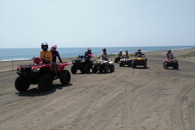 Circuit en quad sur la plage de Chachalacas