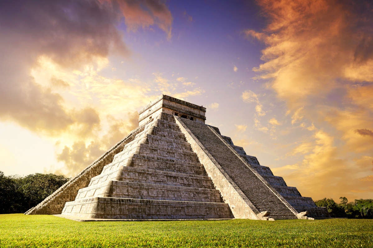 Chichén Itzá & Xcaret 2 Day Combo Tour from Cancun