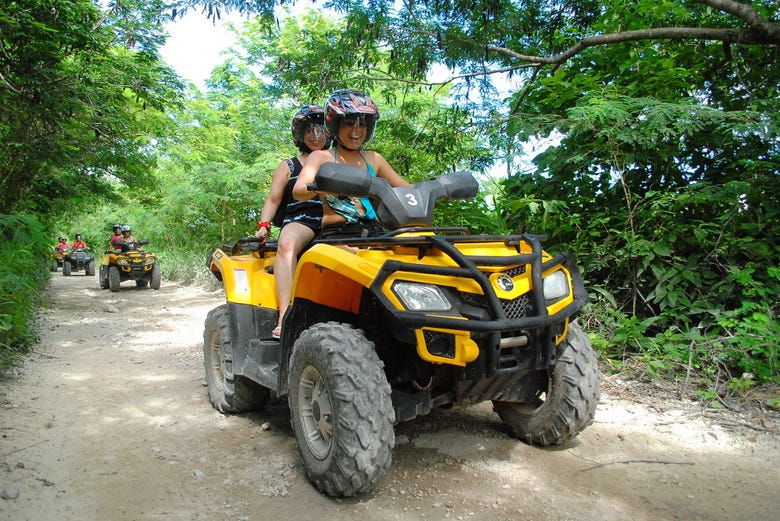 Giro in quad nella foresta maya 