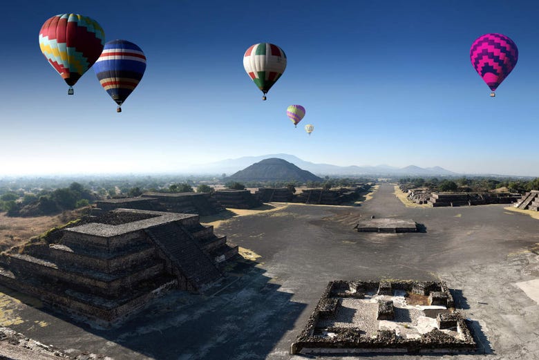 Mongolfiere a Teotihuacan
