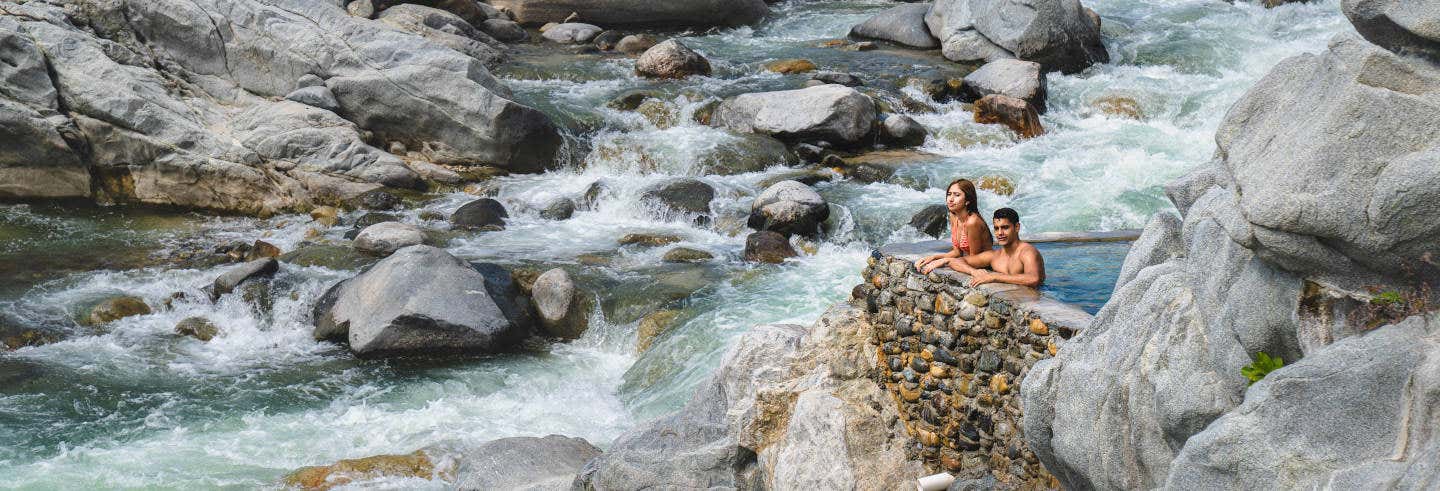 Excursión a las Aguas Termales de Nizandú desde Huatulco