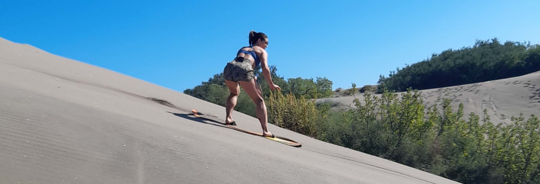 Sandboarding en la playa El Mogote desde La Paz