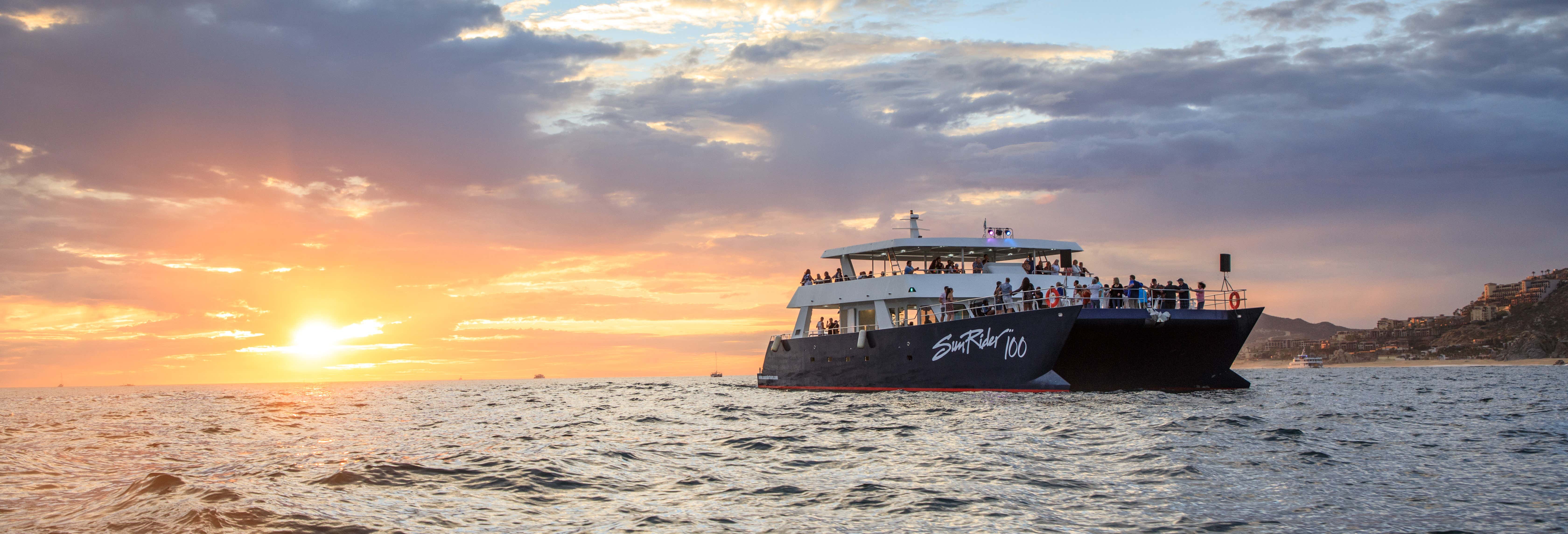 Fiesta en catamarán por Los Cabos