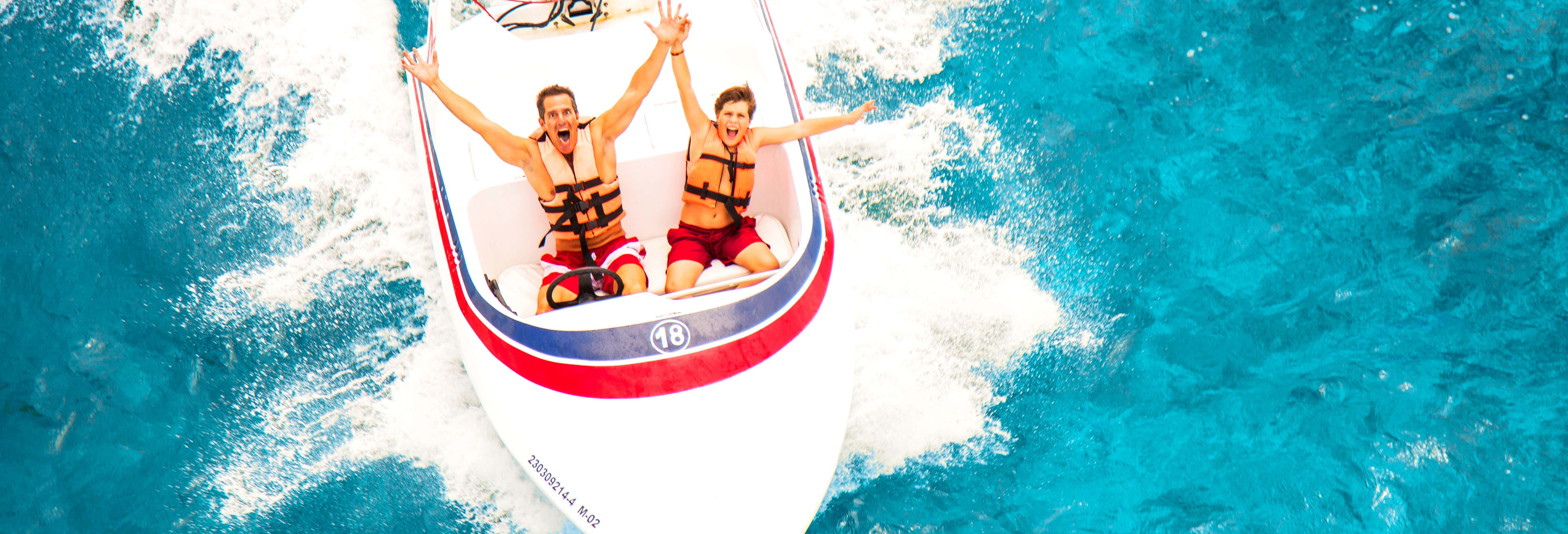Conducción de lancha rápida por Punta Maroma