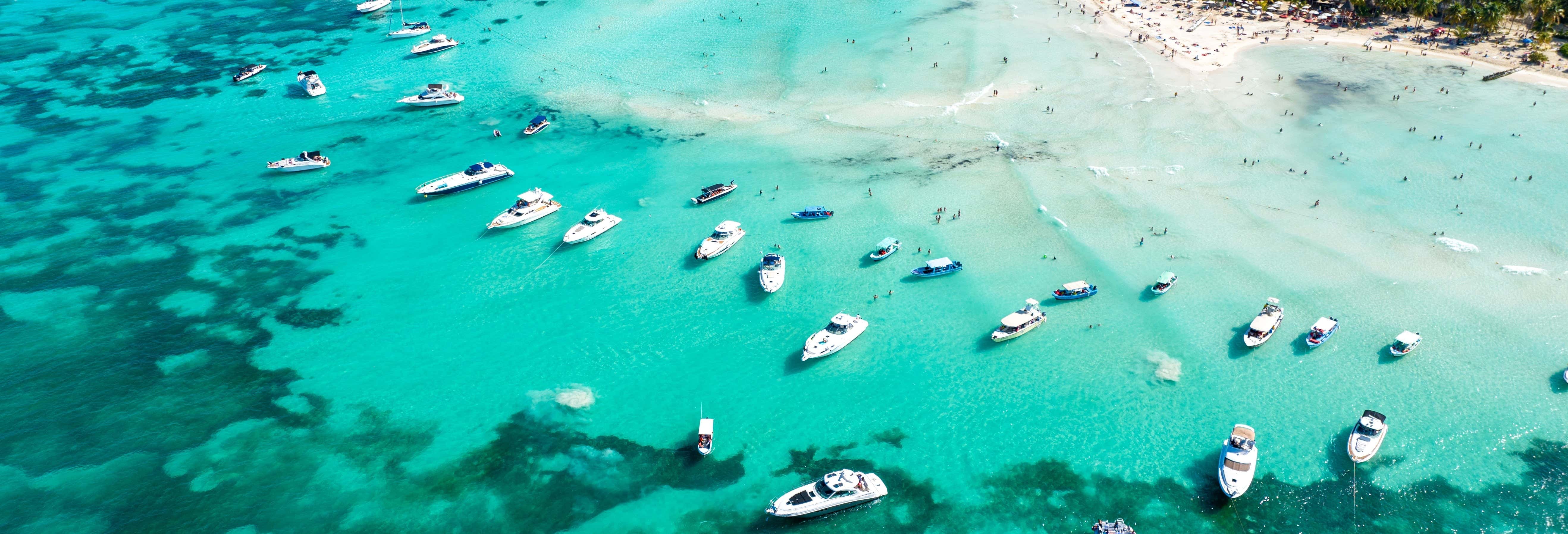 Excursión a Isla Mujeres en catamarán