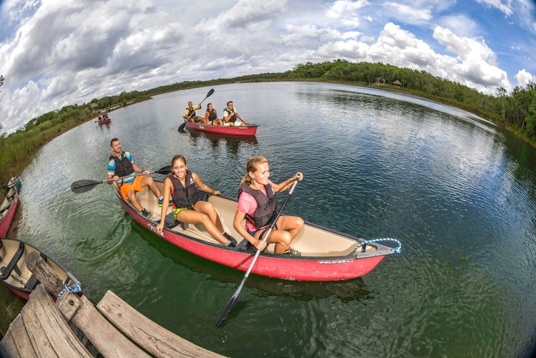 Paseos en canoa en Coba Native Park