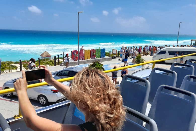 Touring the city by bus - Touring the city by bus