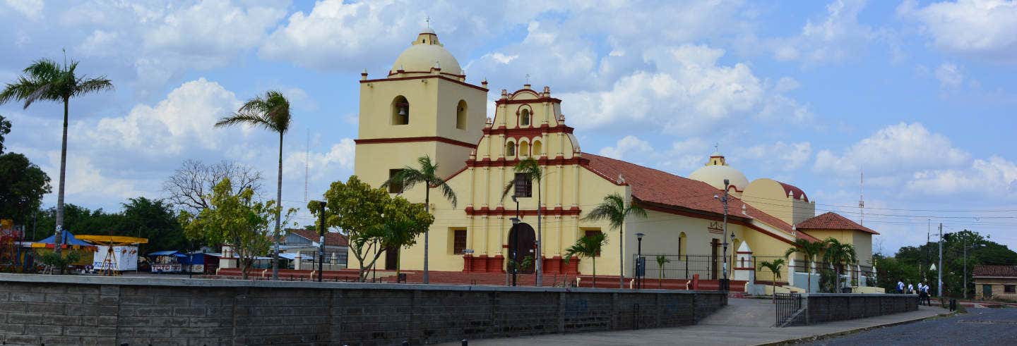 Tour por el barrio de Sutiaba + Isla de Juan Venado