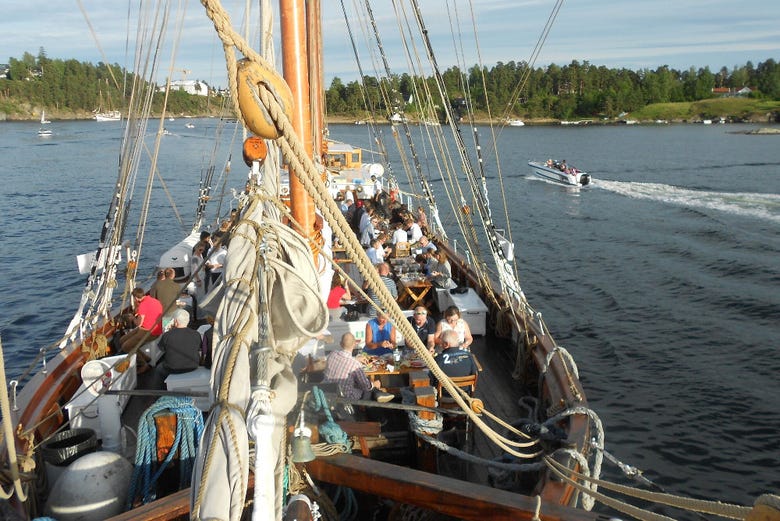 Navegando pelo fiorde de Oslo