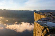 Trekking sul Preikestolen all'alba