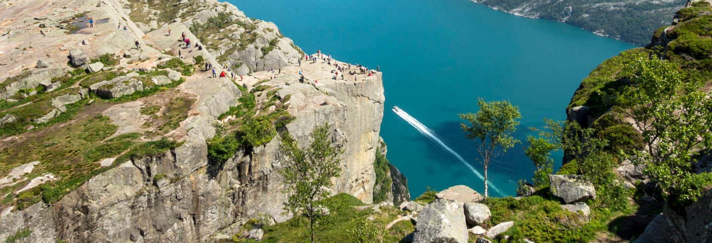 Senderismo por Preikestolen + Paseo en canoa por los fiordos desde Stavanger