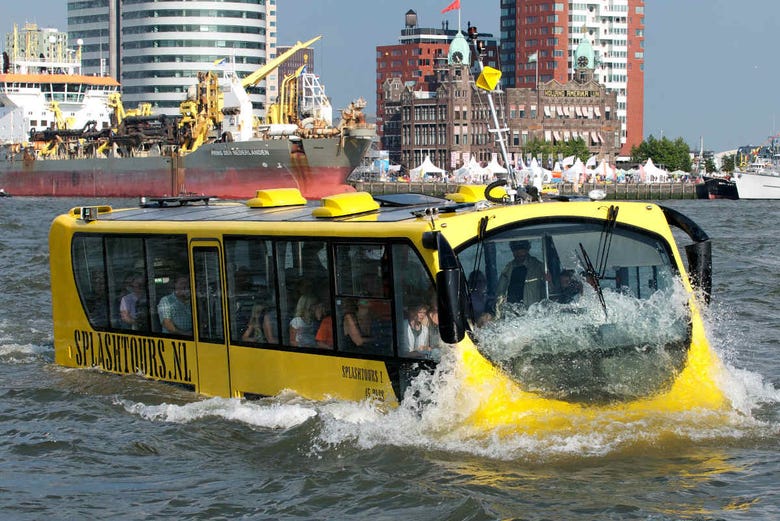 Sightseeing in Rotterdam's amphibious bus