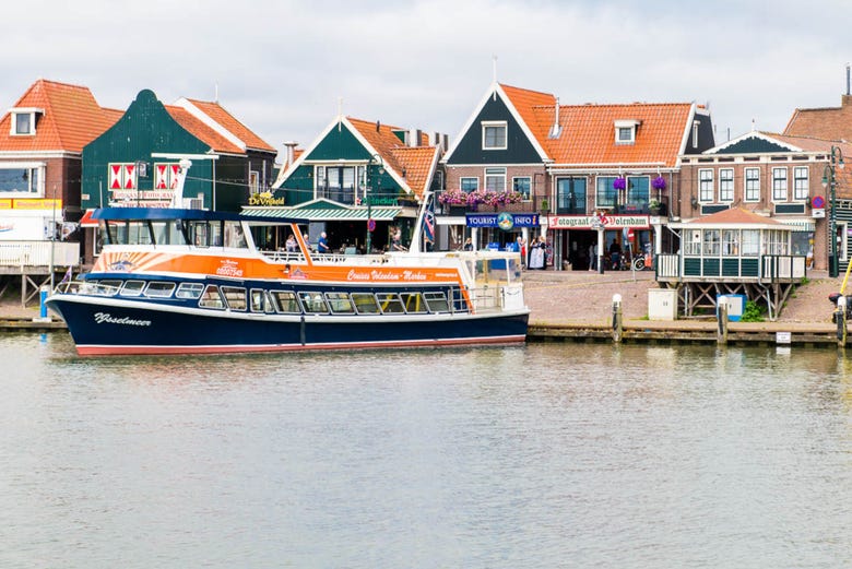 Ferry de Volendam a Marken