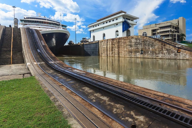 Datos curiosos del canal de Panamá Canal de panama Panamá Turismo | Hot ...