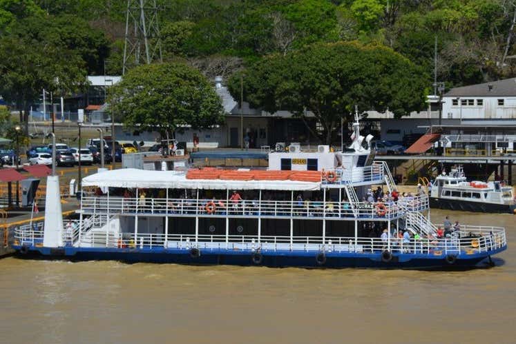 The boat that will take you to Colón - The boat that will take you to Colón