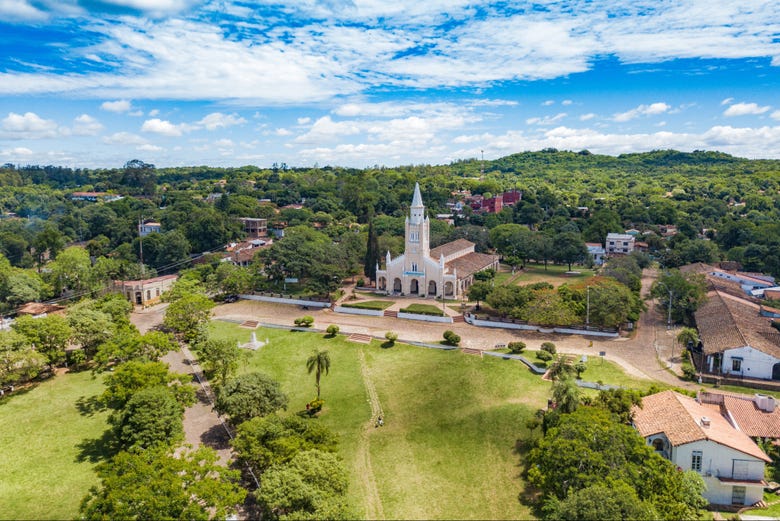 Vista aérea da igreja de Areguá