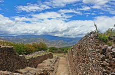 Tour de la cultura Wari y Quinua