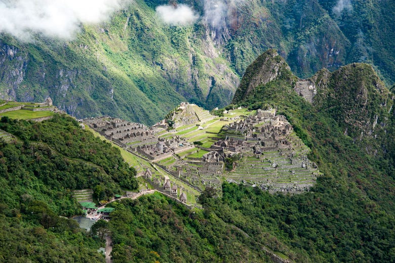 Vistas de Machu Picchu desde Inti Punku