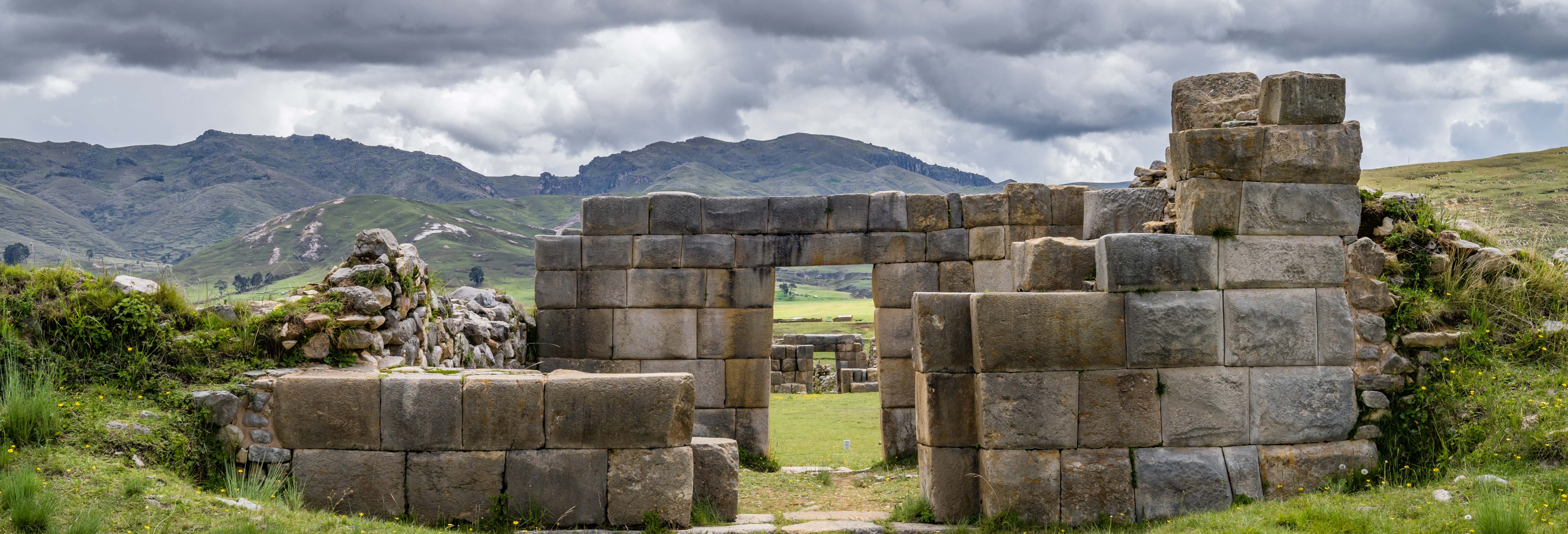 Excursão a Huánuco Pampa e La Unión