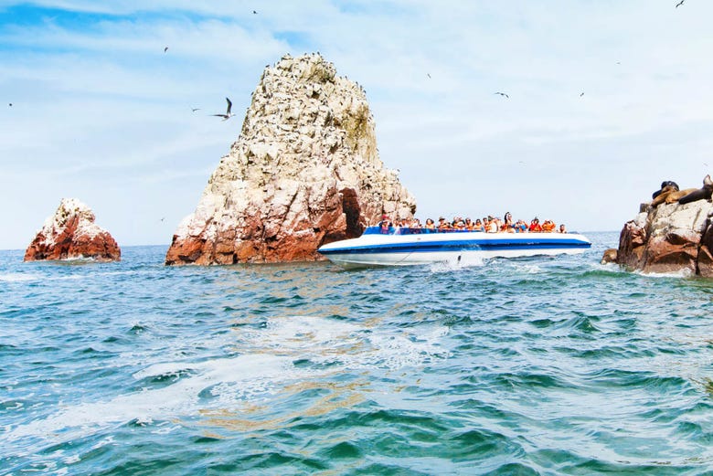 Speed boat to the Islas Ballestas
