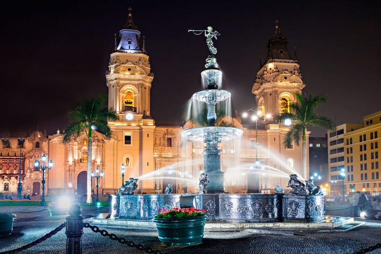 La cathédrale de Lima illuminée