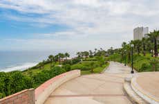 Miraflores & Barranco E-Scooter Tour