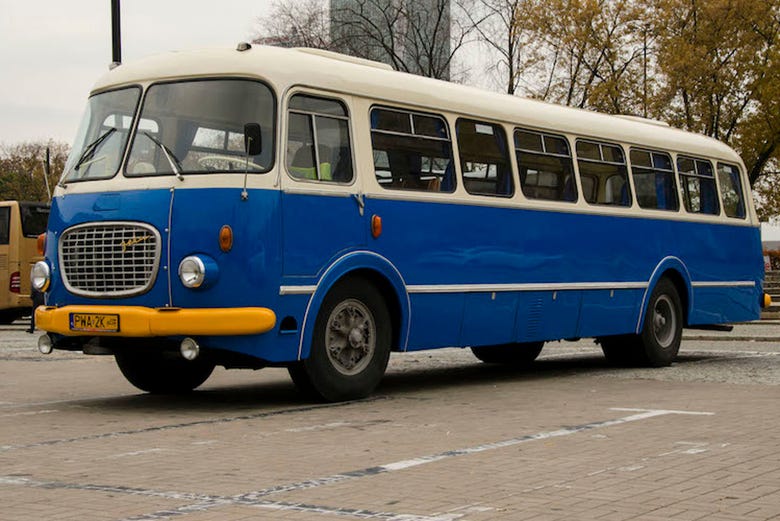 El autobús retro Jelcz 043