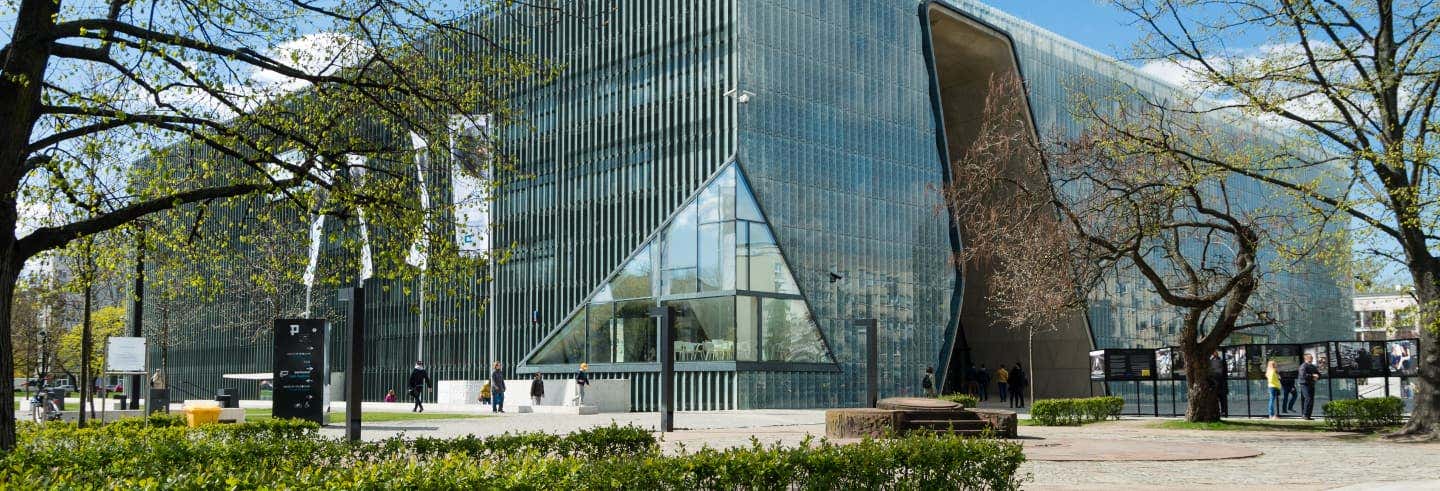 Visita guiada por el Museo Polin