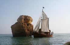 Croisière et barbecue sur un bateau pirate