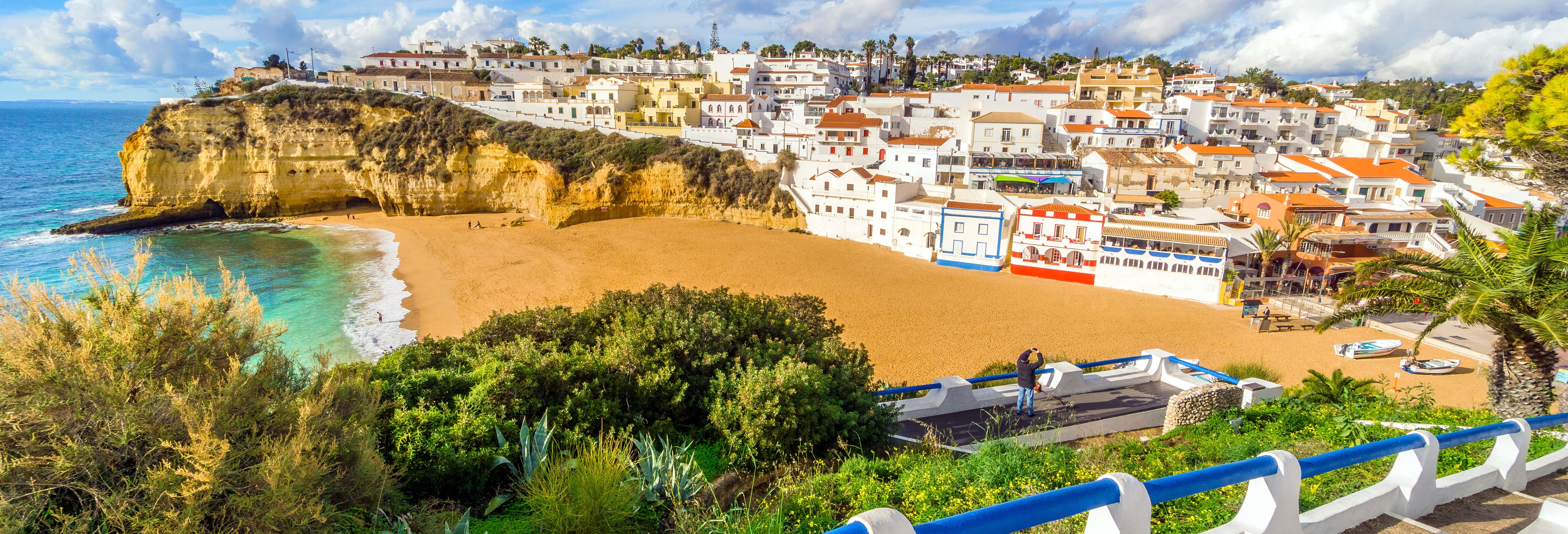 Tour por Carvoeiro, Benagil e Ferragudo + Degustação de vinhos