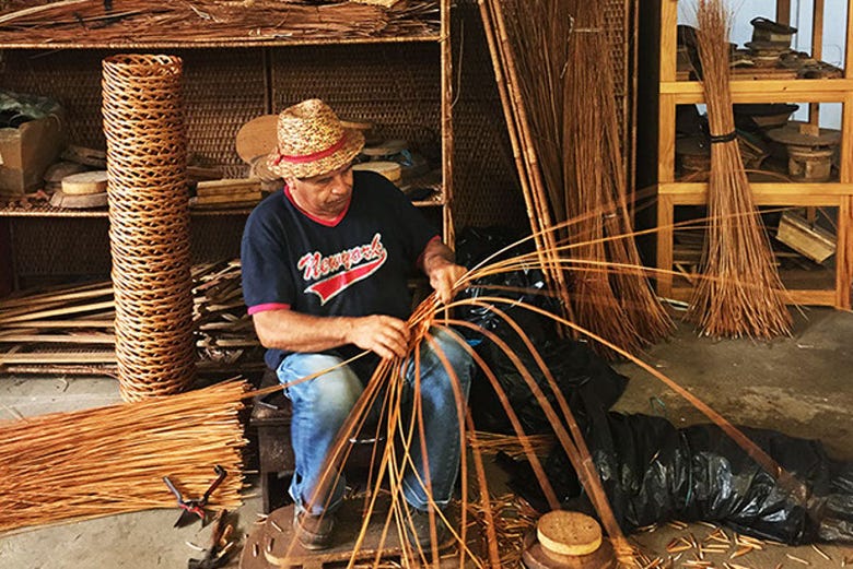 Fábrica de cestería en Camacha