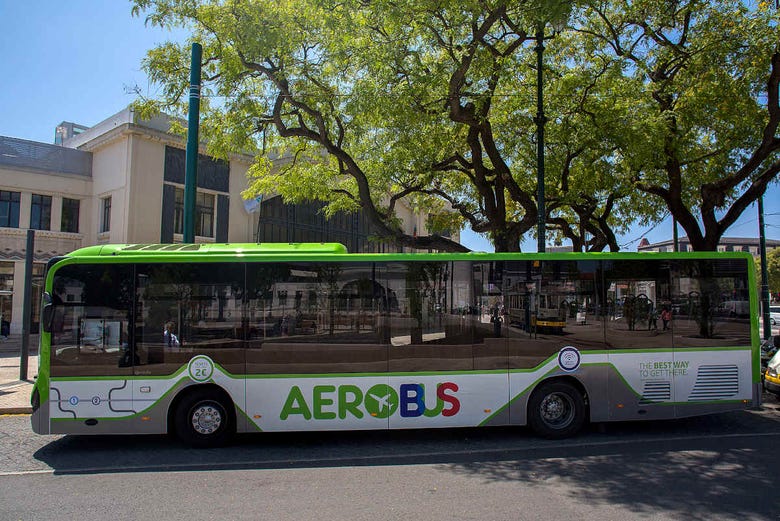 Ônibus pelo centro de Lisboa