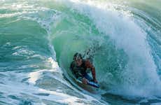 Curso de bodyboard en Nazaré