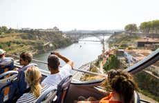 Porto Hop-On Hop-Off Bus, 6 Bridges Cruise & Cálem Wine Cellars