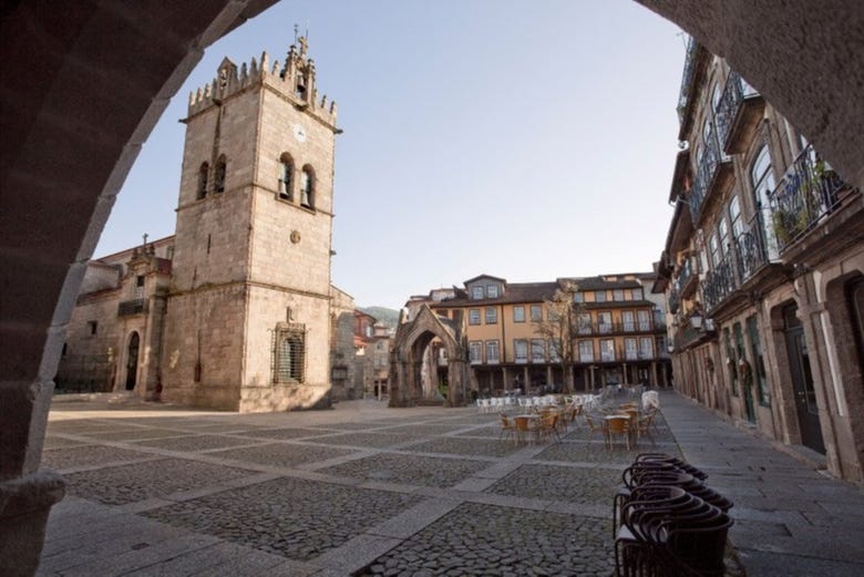 La Plaza Mayor di Guimarães