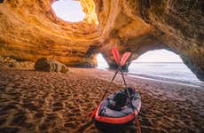 Tour en kayak por las cuevas de Benagil