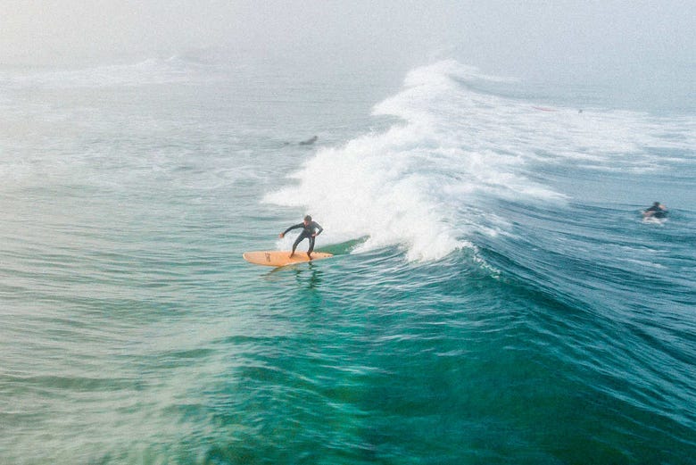 Surfez sur les vagues !