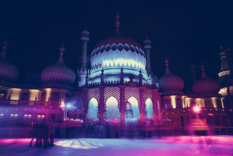 Brighton Royal Pavilion illuminated at night