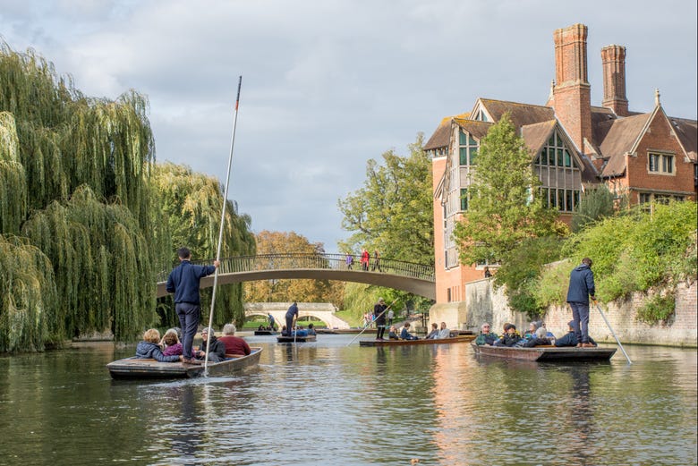 Paseando en barca por Cambridge
