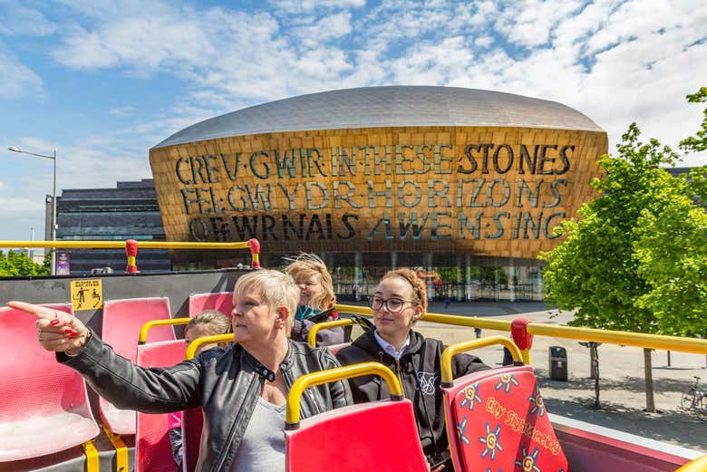 Autobus Turistico De Cardiff Reserva Online En Civitatis Com