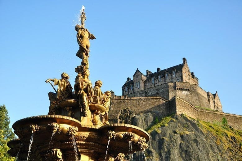 Castillo de Edimburgo desde Princess Street