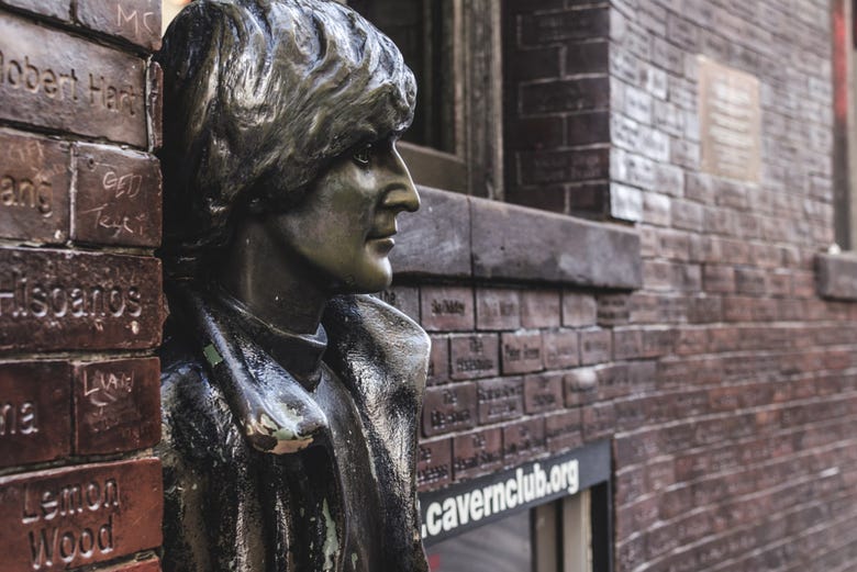 Estatua de los Beatles en Mathew Street