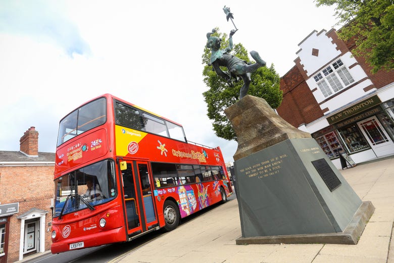 Ônibus turístico em Stratford-upon-Avon
